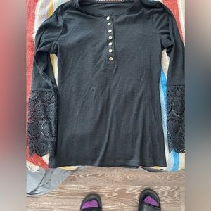 black long sleeve lace blouse